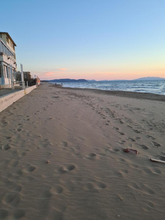 Il Giglio Lägenhet San Vincenzo Exteriör bild